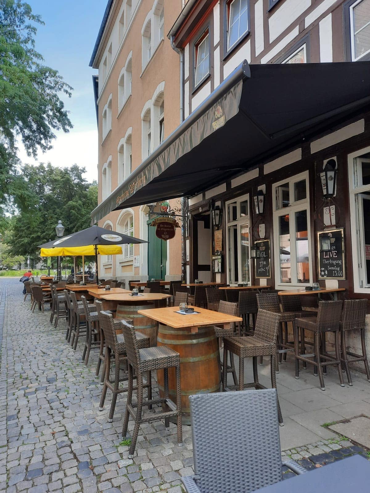 Atmosphäre einer warmen Kneipe im Magniviertel Braunschweig